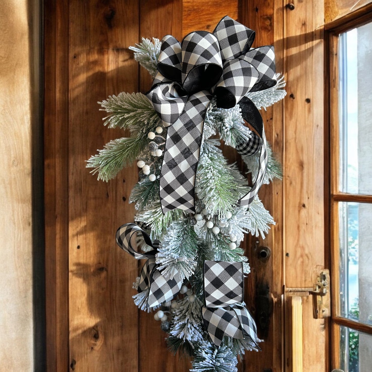 Black and White Swag